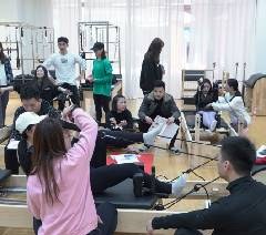 深圳解锁普拉提培训学校轮播2