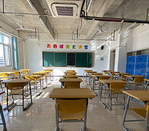 青岛西大技工学校轮播5