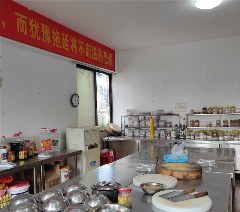 柳州红松叶职业培训学校轮播1