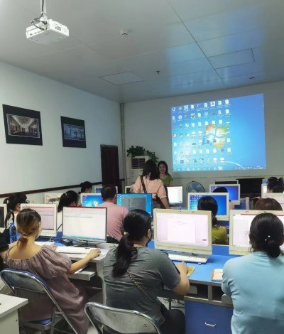 珠海资讯职业培训学校轮播1
