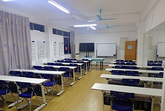 广州启晴职业培训学校轮播4