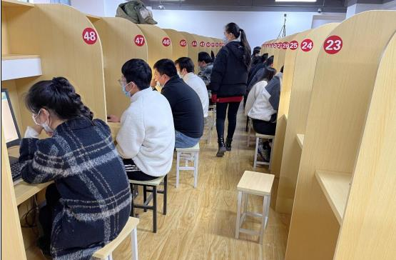 杭州仁本职业培训学校轮播4