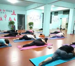 广州格格瑜珈教练培训基地轮播5