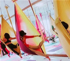 北京VFLY空中瑜伽培训学院轮播2