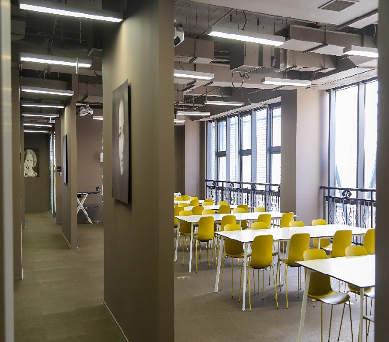 马兰戈尼上海学校2+2国际本科轮播4