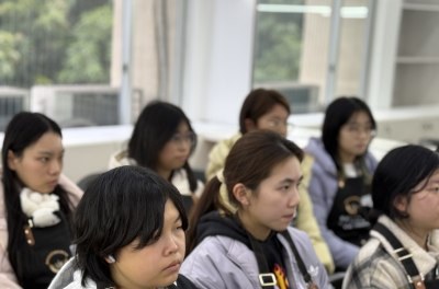 福州新媛职业技术培训学校轮播3