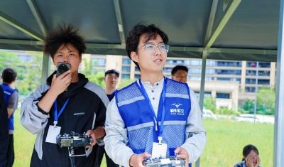 成都极炽联空无人机培训基地轮播4