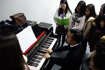 广州艺高艺术培训学校轮播4