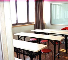南京朱艳艳彩妆造型培训学校轮播1