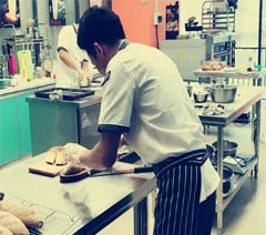 广州成亿餐饮管理培训中心轮播5
