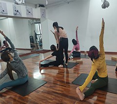 重庆W瑜伽工作室轮播3