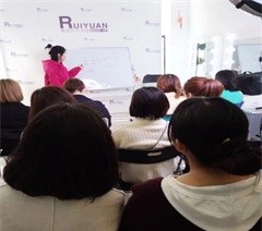 郑州睿源时尚新娘造型学院轮播2