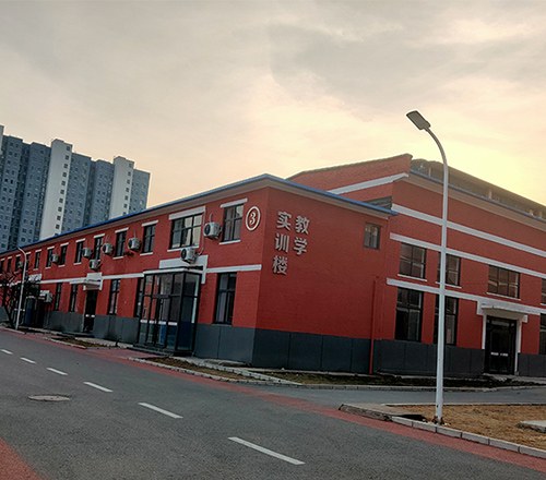 北大青鸟东美春宁校区相册1
