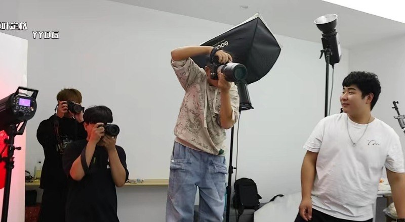 深圳壹叶定格摄影化妆培训学校轮播4