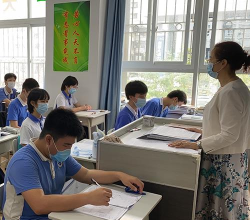 深圳天天进复读学校环境