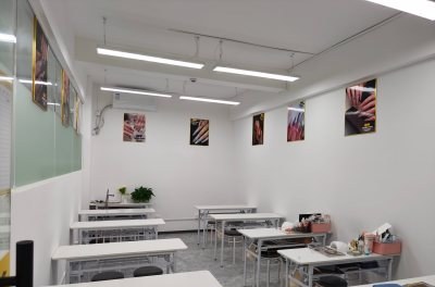 深圳成远美妆连锁学校轮播5