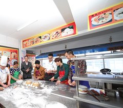 安徽徽湘情缘美食培训学校轮播1