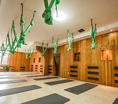 沈阳威思丽瑜伽教练培训学院轮播4