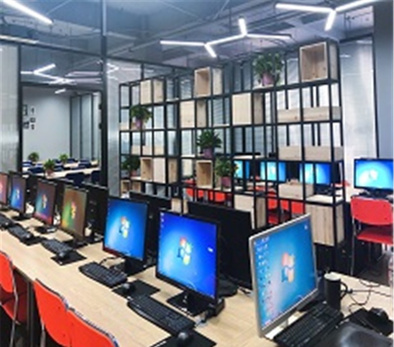南京塔普设计培训学院轮播3