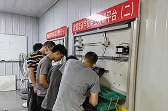 成都欧凱自动化职业技能培训学校轮播4