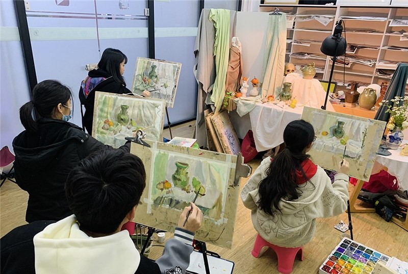 广州程佳美术培训学校轮播5