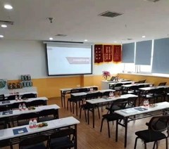天津阿依妈妈服务培训中心轮播4