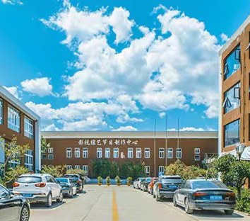北京寰亚艺考培训学校轮播3