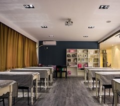 西安朗图时代化妆摄影培训学校轮播1